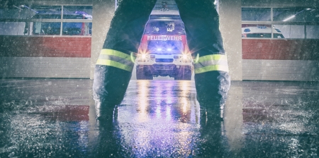 Unwetterbilanz im Kreis Paderborn - über 2000 Anrufe in der Kreisleitstelle Foto: Adobe.stock.com - Wortschatz81